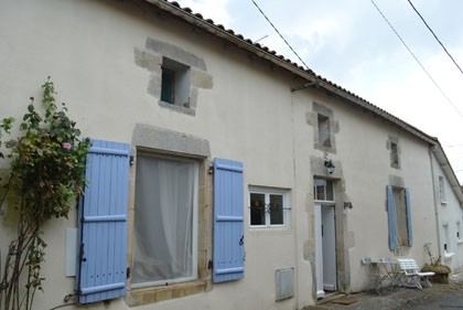 Country property 5 minutes walk to..
