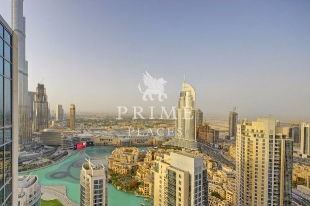 Penthouse with stunning views of Burj..