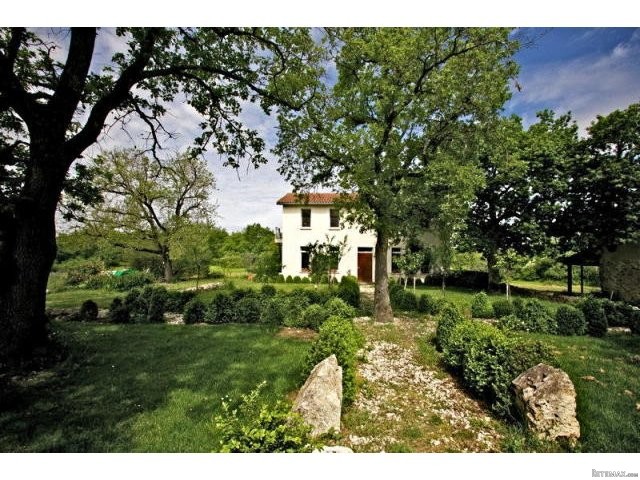 6 Bedroom Gite For Sale - 2