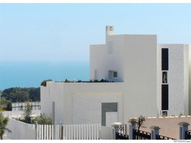 3 bedroom Villa For Sale: Detached..