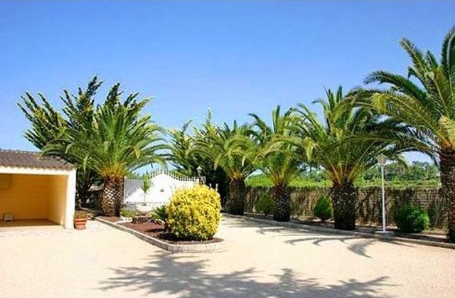 5 Bed Villa with Pool near Ontinyent