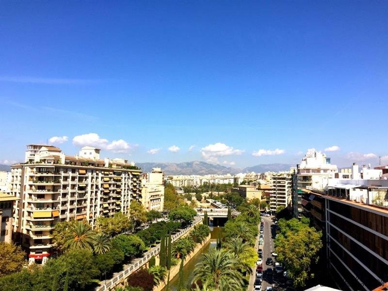 6 bedroom Flat For Sale: Palma De..