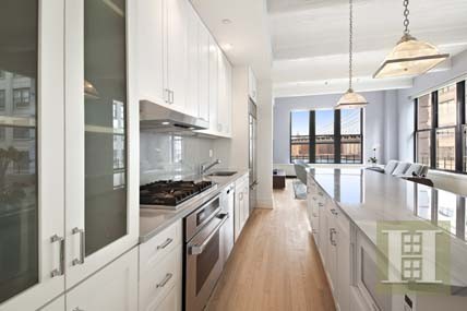 3 bedroom Apartment For Sale: RARE.. - 2