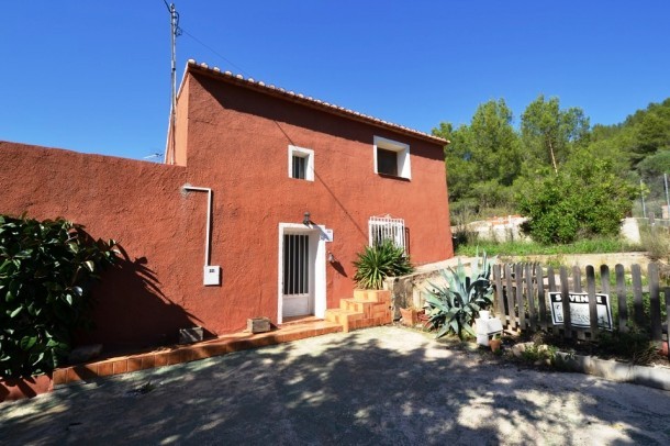 Lovely Villa Big Plot*
