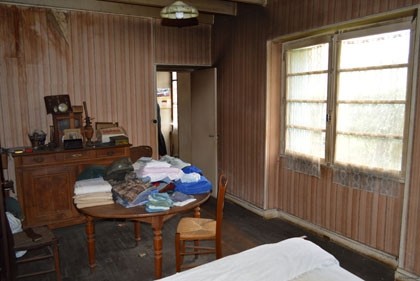 Pretty stone property to renovate - 2