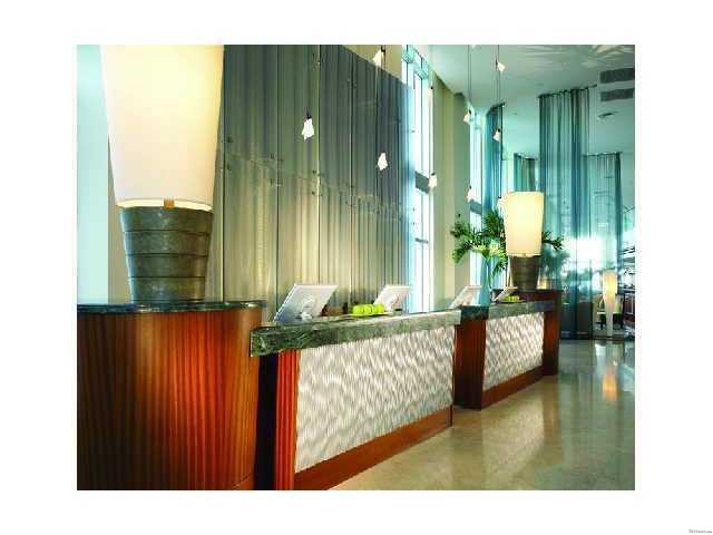 Sunny Isles Beach 33160 #1804 - 2
