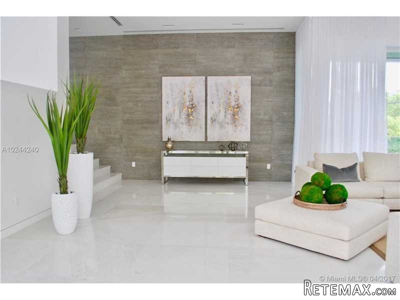 6 bedroom House For Sale: 545 GLENRIDGE.. - 2