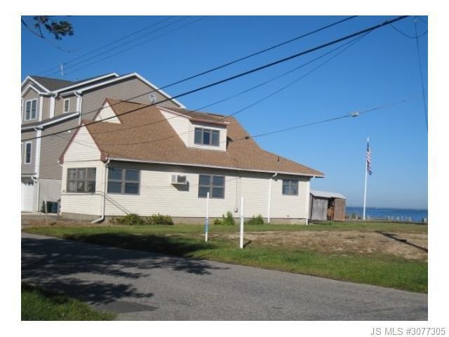 Land For Sale: 78 Sheridan St Waretown..