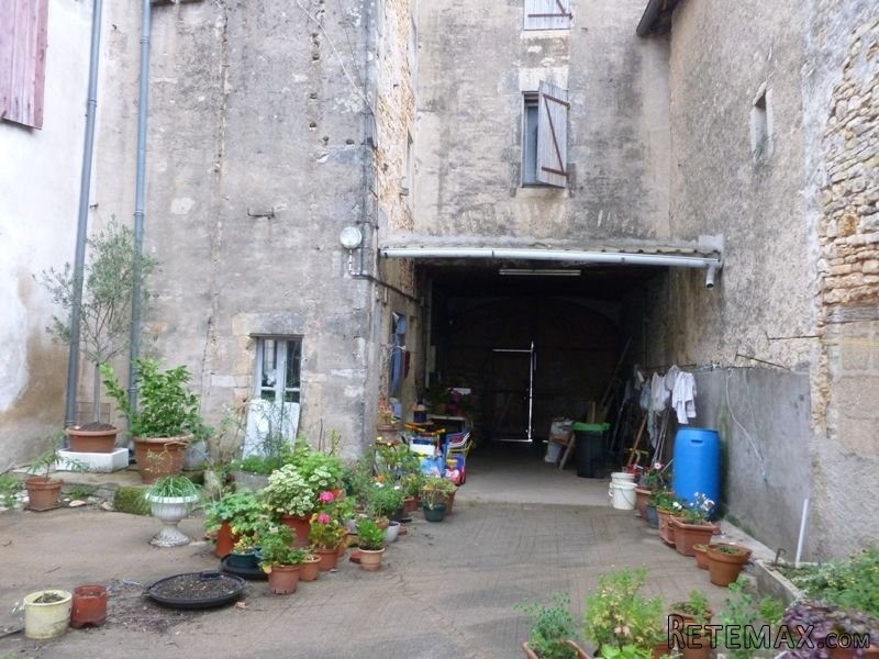Townhouse To Modernise - 2