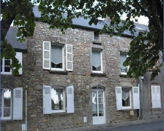 House set in a Buzzing Market Town