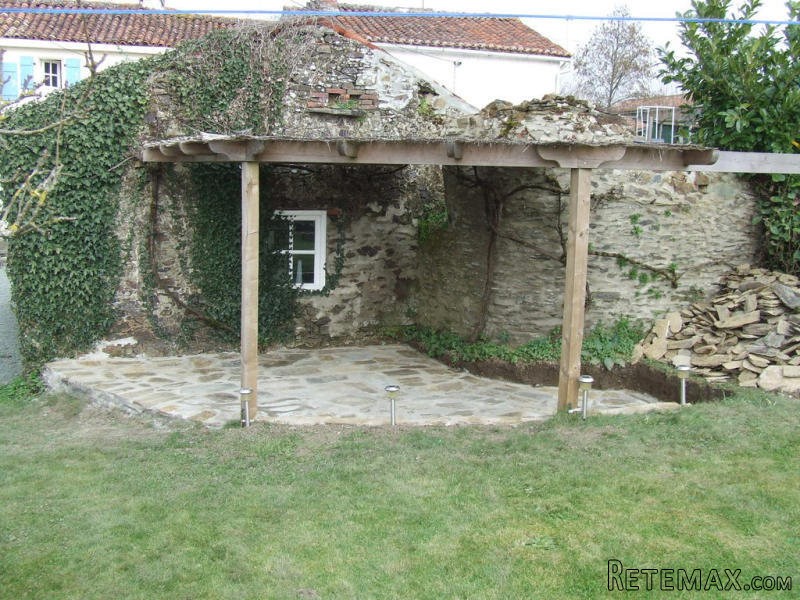 2 Bedroom Country House For Sale - 2
