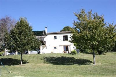 Proche Brantome (24310)