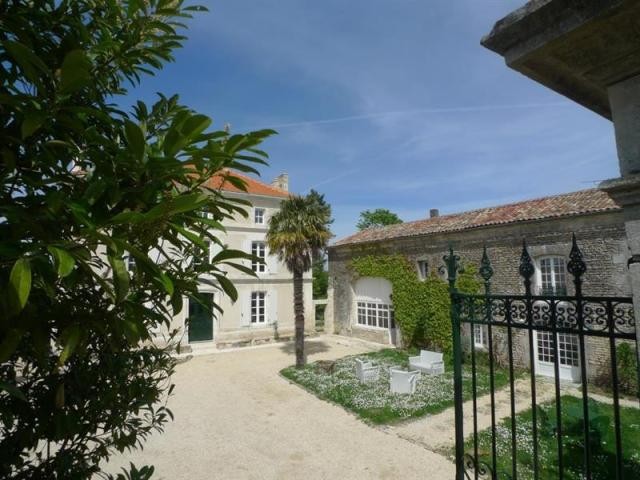 9 bedroom House For Sale: 16000.. - 2