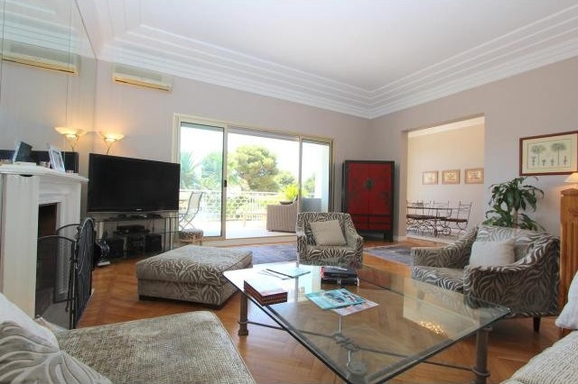 Exceptional four bed duplex in idyllic..
