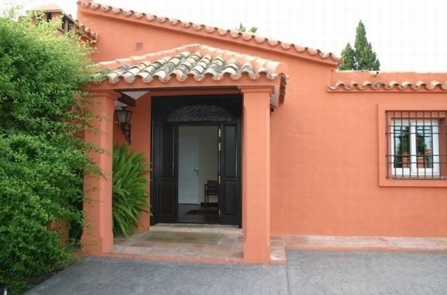 Villa - Spacious family villa built on.. - 2