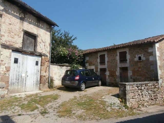 EC0190me Spacious Village house ideal.. - 2