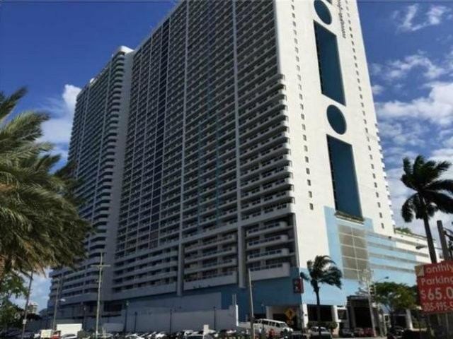 1 bedroom Flat For Sale: 1717 N..