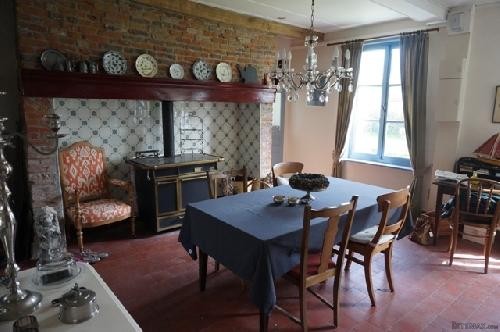 3 Bedroom Farm House For Sale - 2