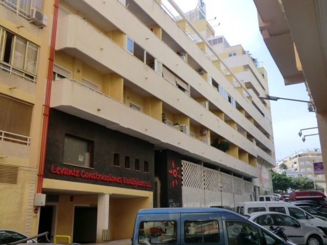 Edificio Pueblo Mar 4 bedroom/2..