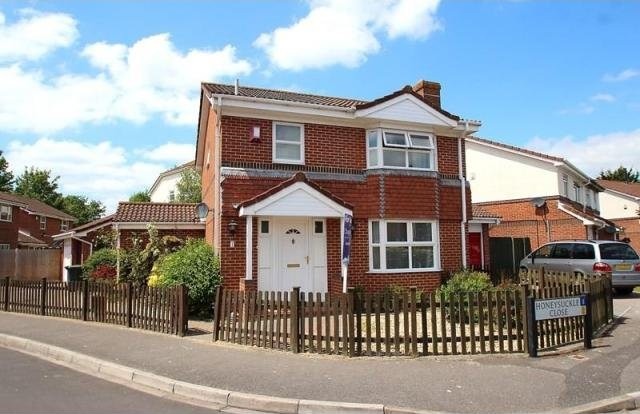 3 bedroom Detached House For Sale:..