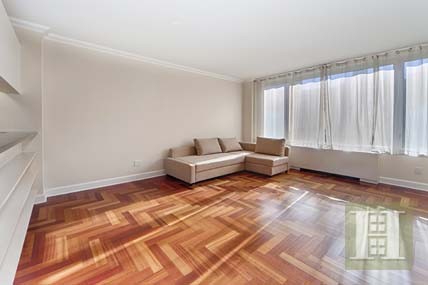 1 bedroom Apartment For Sale: 220..