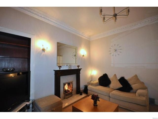 13 Union Street, Greenock, PA16 8JL - 2