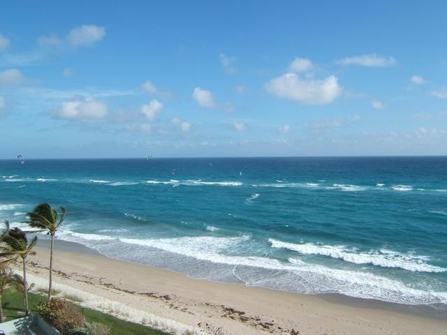 2 bedroom Residence For Sale: Singer..