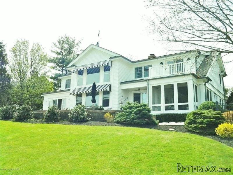 4 bedroom Detached House For Sale: 200..