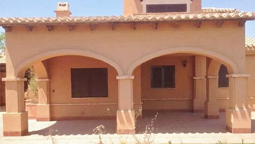 A MODERN 3 BED LARGE APARTMENT