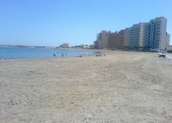 BEACH HOLIDAY APARTMENT