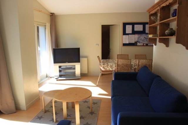Fabulous renovated 2 bedroom apartment.. - 2