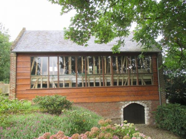 Charming House with Outbuilding - 2