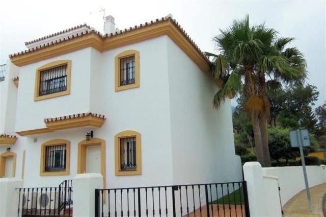 Villa - A beautifully presented..