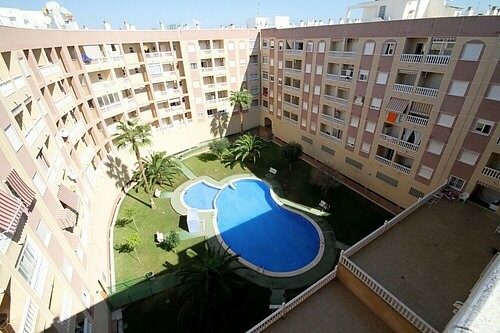 2 BED APARTMENT CLOSE TO TORREVIEJA PORT