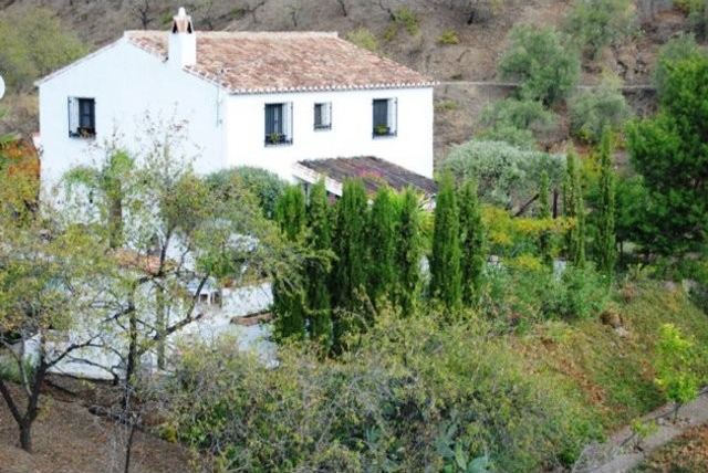 Country Houses for Sale in Archez..