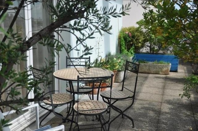 5 bedroom Flat For Sale: 69007 LYON - 2