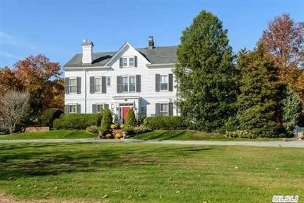 99 9th St Garden City, NY 11530