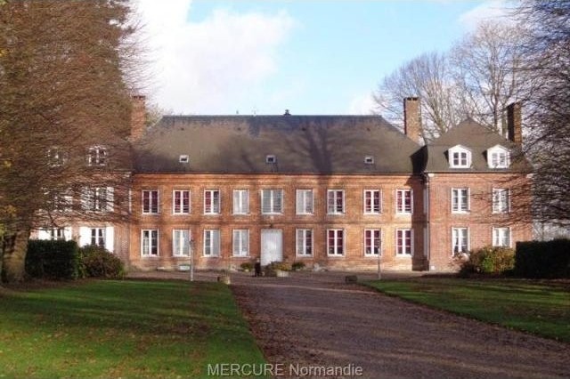 10 bedroom Castle For Sale: 76570..