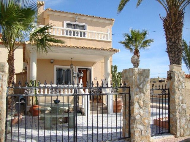 Detached for sale 169.950 € Costa..