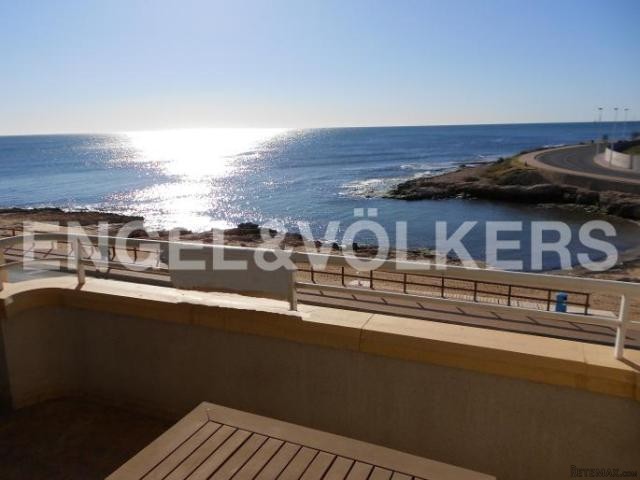 BEACHFRONT APARTMENT WITH IMPRESSIV.. - 2