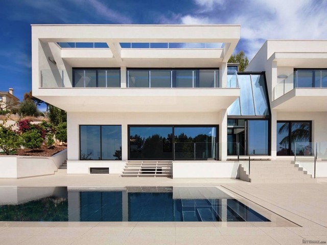 Villa for sale in Marbella East..