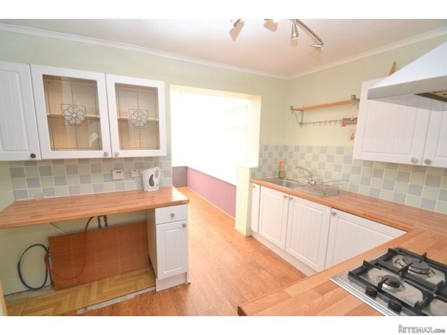 2 bedroom house in QUEENBOROUGH