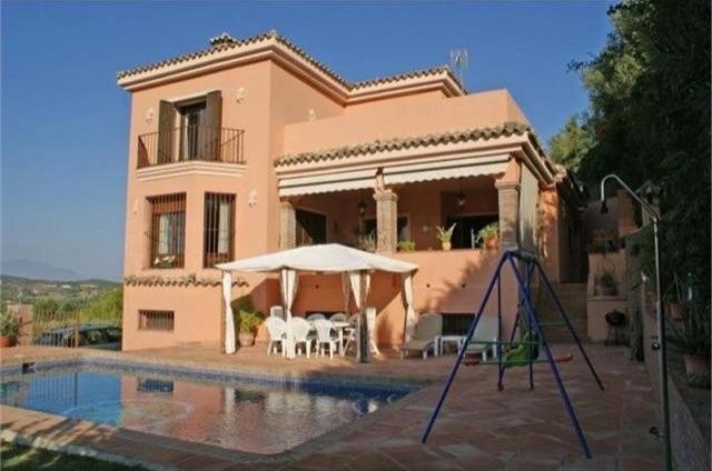 6 bedroom Detached Villa For Sale:..