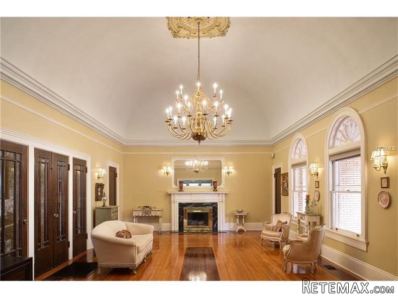 4 bedroom Property For Sale: 2615 SOUTH.. - 2