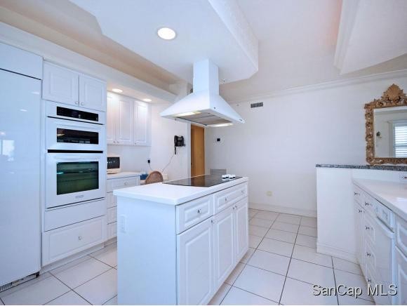 3 bedroom Condominium For Sale:.. - 2