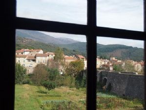 Pretty Village House In Very Good..