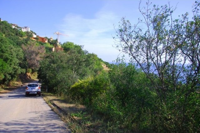 Plot with sea views - 2