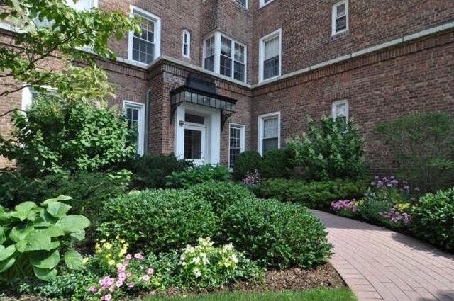 2 bedroom Co-op For Sale: Bronxville.. - 2