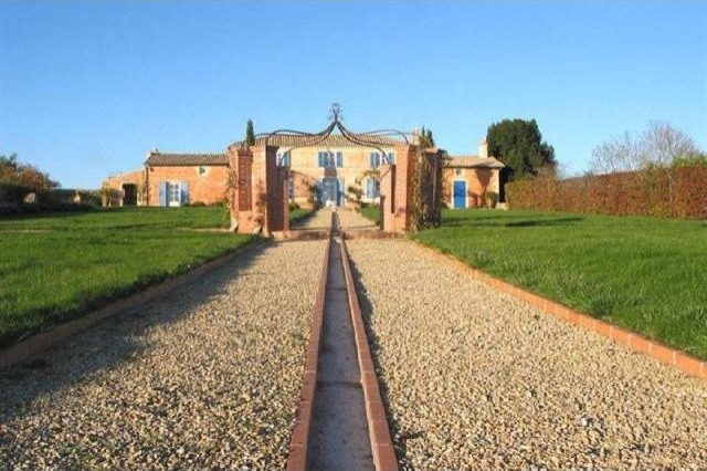 4 bedroom Character For Sale: 79370 A..