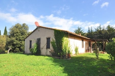 Farmhouse Divided Into 4 Apartments.. - 2